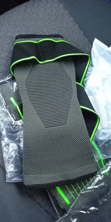 Customer photo: close-up of green arch support sleeve fabric